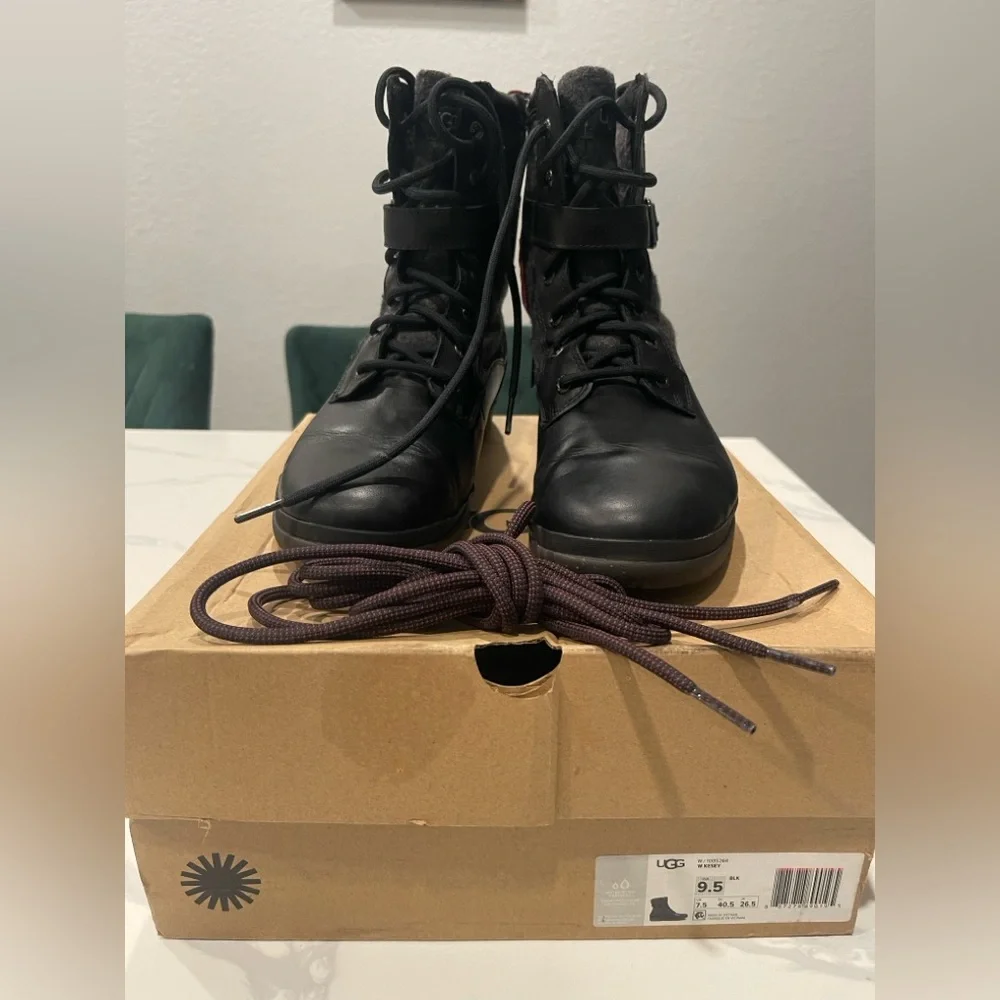UGG Kesey Boots 9.5 - Picture 6 of 9